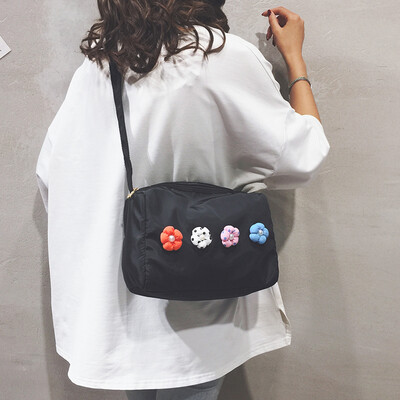 

Net red bag female 2019 new casual wild large capacity nylon bag ins Harajuku student shoulder Messenger bag