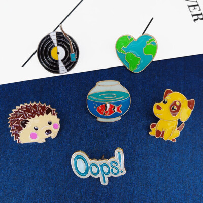 

Fashion Personality Cute Cartoon Animal Dripping Oil Brooch Pin Creative Goldfish Bowl Puppy Disk Heart Shaped Map Oops