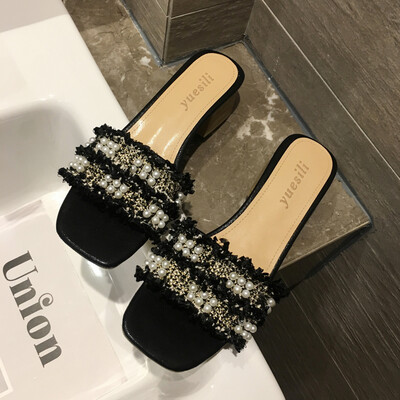 

summer Korean fashion students with summer Korean style fashionable students&slip-on shoes