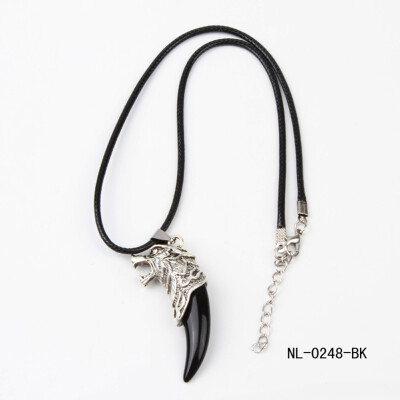 

Hot Mens Domineering Brave Wolf Tooth Necklace Titanium Pendant Jewelry