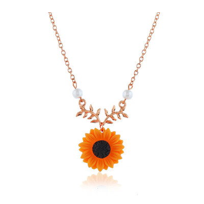 

Selling Jewelry Creative Fashion Sunflower Necklace Leaves Flower Pendant Sweater Long Chain for Christmas Gift