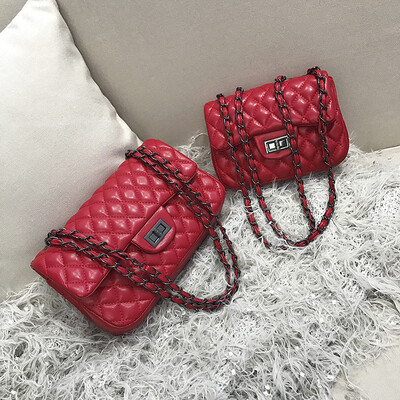 

Chao Korean version of the wild Messenger bag chain shoulder simple fashion small square bag