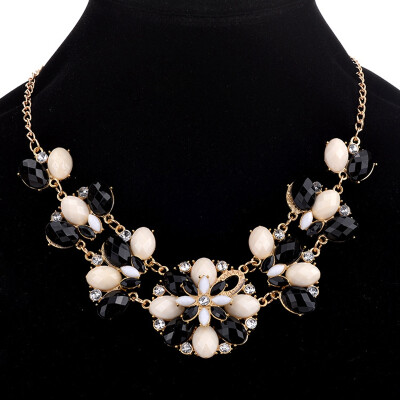 

Fashion Retro Style Colorful Gem Rhinestone Flower Choker Necklace Statement Jewelry Women Vintage Maxi Necklace Bib Necklaces