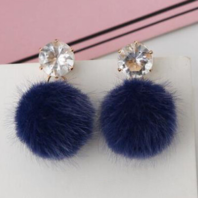 

New Temperament Short Paragraph Earrings Personalized Simple Hair Ball Female Models Earrings