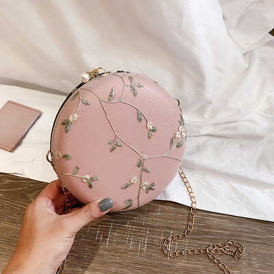 

Small fresh fairy fashion embroidered chain slung small round bag 2019 new casual temperament wild shoulder bag