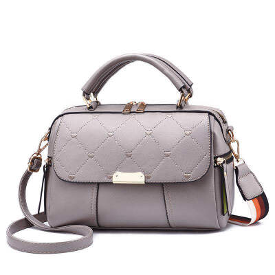 

Korean version of the 2019 summer new embroidered line shoulder diagonal package PU leather fashion casual ladies small square bag