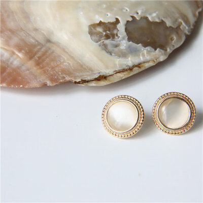 

Fashion Earrings Pearl Cat Eye Stone Earrings Retro Simple Temperament Earrings