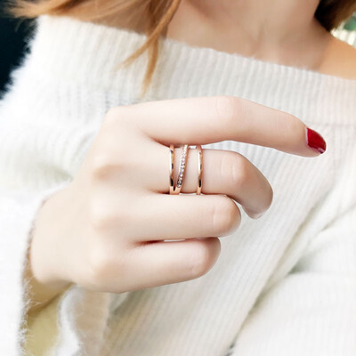 

Index finger atmospheric tail ring trend tail ring personality ring