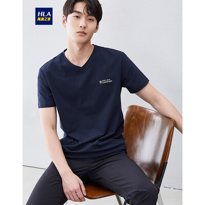 

HLA Haishu House Short Sleeve T-Shirt Male 2019 Summer New Plain Plain V-neck Personality Letter Comfortable Short tHNTBJ2R002A Navy 02 16584A 46