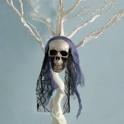 

Halloween Scary Creepy Hanging Skull Skeleton Ghost for Bar Garden Yard Home Decor Haunted House Props Party Supplies Hanging