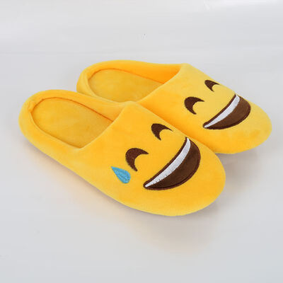 

2018 Indoor Warm Emoji Slippers Winter Cotton Plush Slipper Emoji Shoes Smiley Emoticon Winter Soft Cartoon Shoes