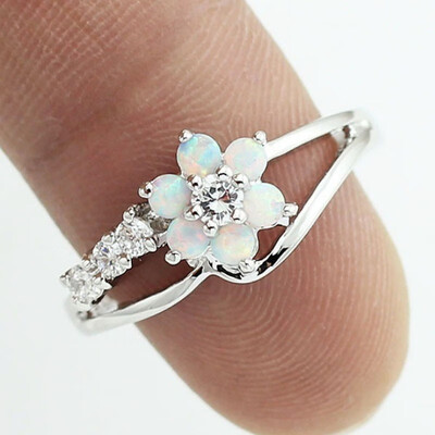 

Exquisite Round Cut White Fire Opal Stone 925 Sterling Silver Flower Women Opal Rings Diamond Jewelry Birthday Proposal Gift Brida