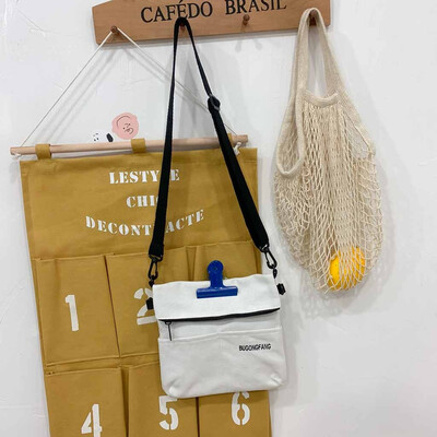 

Tailored Women Clip Canvas Bag Letter Fashion Shoulder Messenger Package Simple Phone Bag