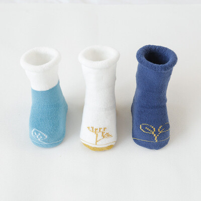 

Winter baby socks thick silk socks cotton material non-slip three pairs of stockings