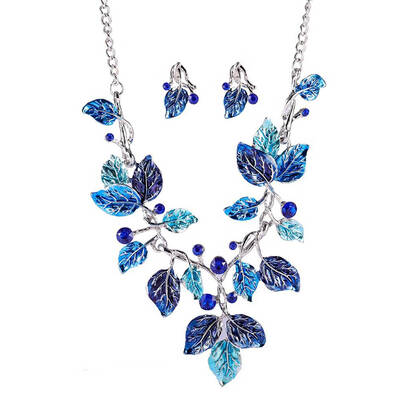 

Women Leaf Necklace Earrings Set Girls Alloy Sweater Chain Leaf Stud Earrings Gift Jewelry Set