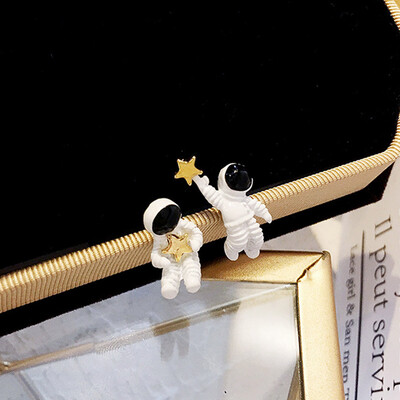 

Star Astronaut Simple Korean Earrings