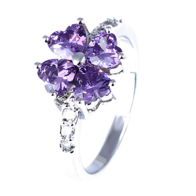 

Four-Leaf Clover Love Heart Ring