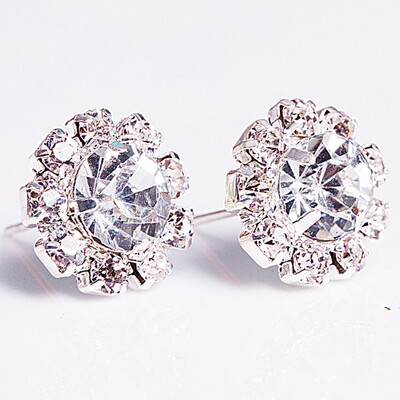 

1Pair Fashion earrings for women spherical Flower Crystal Stud Earrings 2018