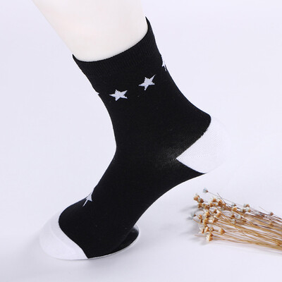 

White With Black Simple Sporty Style Short Socks Women Cotton Star Ankle Socks Female Fashion Striped Socks