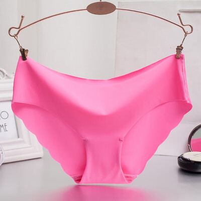 

Women Sexy Low-Rise Briefs Ice Silk Seamless Wavy Edge Breathable Panties Solid Color Plus Size Briefs
