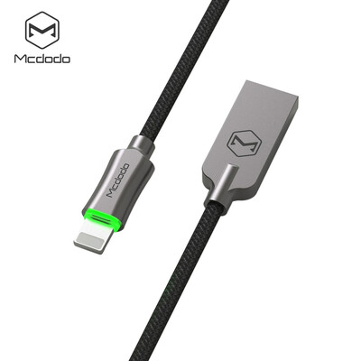 

MCDODO CA - 390 Knight 24A 8 Pin Breathing LED Transfer Data Synchronization Charging Cord 12M