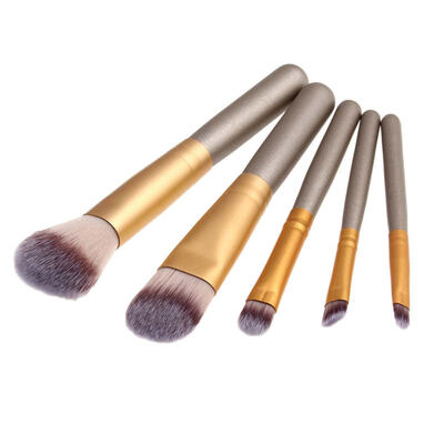

5PcsSet Wood Handle Foundation Blusher Eyeshadow Women Beauty Makeup Brushes