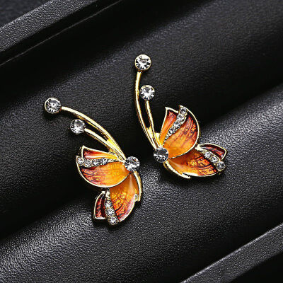 

Fashion Crystal Butterfly Earring For Women Jewelry Accessories Insect Animal Badges Stud Earrings Female Gifts