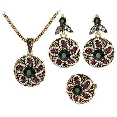 

Five-flap Flower Alloy Diamond Inlaid Necklace Earrings Ring Jewelry Set