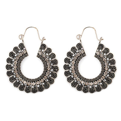 

Carved Openwork Pattern Alloy Opening Ear Stud Earrings Novelty Beautiful