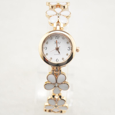 

Crystal Women Quartz Watch Flower Bracelet Watch Wristwatch for Lady Students Teenager Teen Girl