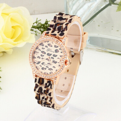 

Geneva Casual Womens Fashion Sexy Leopard Jelly Silicone Quartz Wristwatch