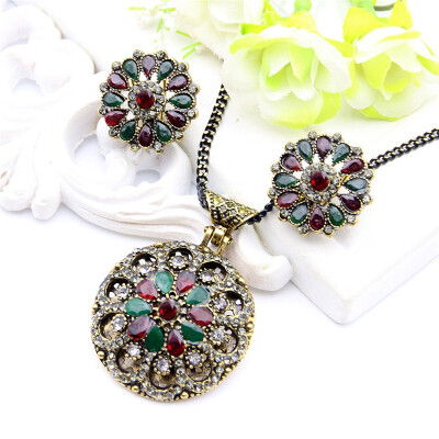 

Vintage Women Round Flower Jewelry Sets Flower Earrings Round Pendant Necklace Nigeria Resin Jewelry Sets Bridal Ethnic Jewelry