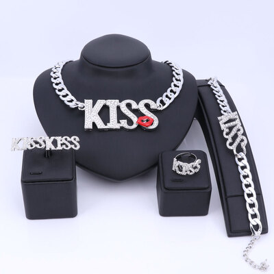

Romantic 3 Multiple Promise Circle Finger Band Chain Necklack Stainless Steel Lovers CZ Chain "His Queen Her Queen" And Boxes