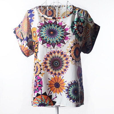 

Large size women's burst models shirt printing small T-shirt aliens short-sleeved chiffon shirt bat shirt L02