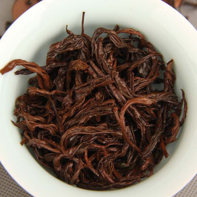 

Chinese Ancient trees black tea Dianhong special grade bulk tea spring honey honey tea F214