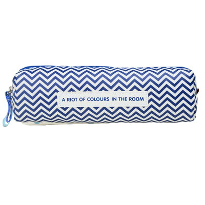 

Chenguang M & G APB93404 Geometric small pencil pencil bag with red bag