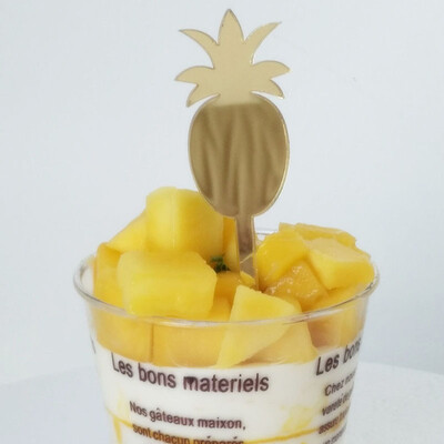 

MEYA Acrylic Gold Pineapple Cupcake Toppers Set of 8 Gold Mirror Cupcake Topper decoration