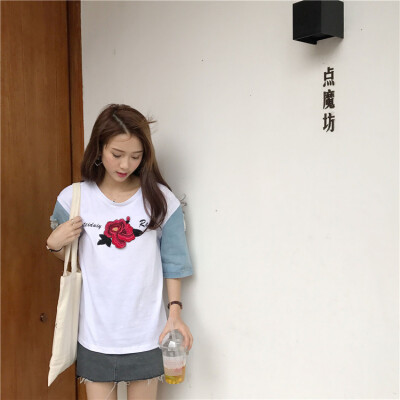 

Ripped Hole Sleeved Women T Shirt Summer Harajuku Women Tops Casual Loose Elegant T-shirt Rose Letter Embroidered Women Clothing