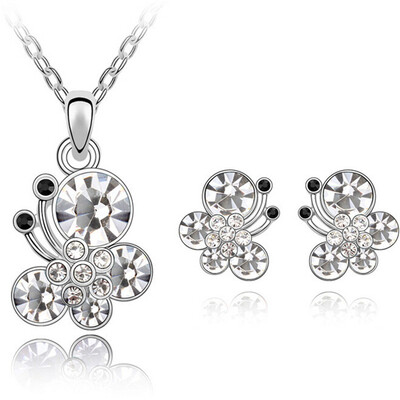 

Butterfly Necklace Pendants Fashion Jewelry Sets For Women Crystal Necklace Earrings Sets Trendy Accessories 5248