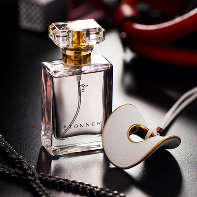 

Etonner car perfume car pendant ornaments perfume art fragrance flowing Paris philosophical incense