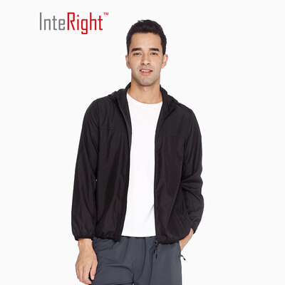 

INTERIGHT outdoor skin clothing for men&women models light waterproof breathable windbreaker black male