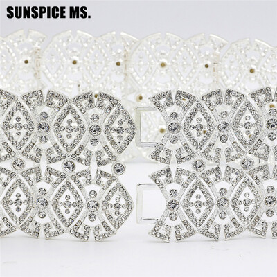 

Luxuriant Women Rhinestone Crystal Belly Chains Belt Блестящий серебряный цвет Круглый цветок с широким кольцом талии Королевские