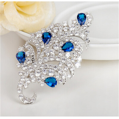 

Aiyaya Platinum Plated Leaf Waterdrop High Quality Cubic Zircon Hollow Brooches Bling 4 Colors to Choose