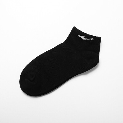 

Hongxing Erke male sweat-absorbent breathable wear-resistant low-top running sports socks 11317212055
