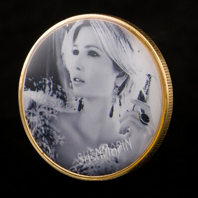 

WR Ivanka Marie Trump Gold Challenge Coin Trump&Ivanka Coin US Sexy Model Gold Coins Collection