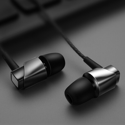 

TANGMAI F3 In-ear wired headset