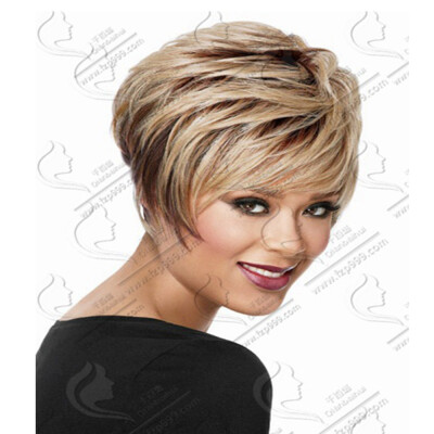 

QianBaiHui Short Layer Nature Curly Wigs with Bangs 2 –Tone Blonde to Brown Color Synthetic Wigs