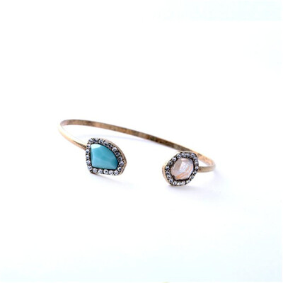 

Aiyaya Blue Pink Crystal Aaa+Cubic Zircon Round Cut Cuff c10kt Gold Plated