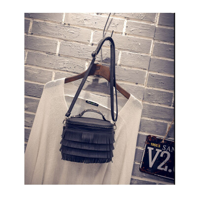 

New leather handbags Mini women tote bags bucket tassel rivet fashion women messenger bags brand designer shoulder bags