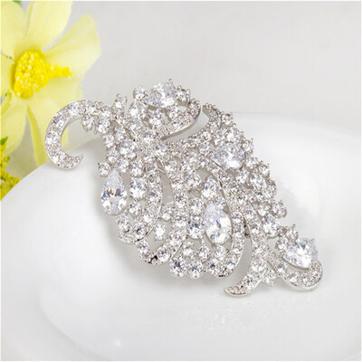 

Aiyaya Platinum Plated Leaf Waterdrop High Quality Cubic Zircon Hollow Brooches Bling 4 Colors to Choose